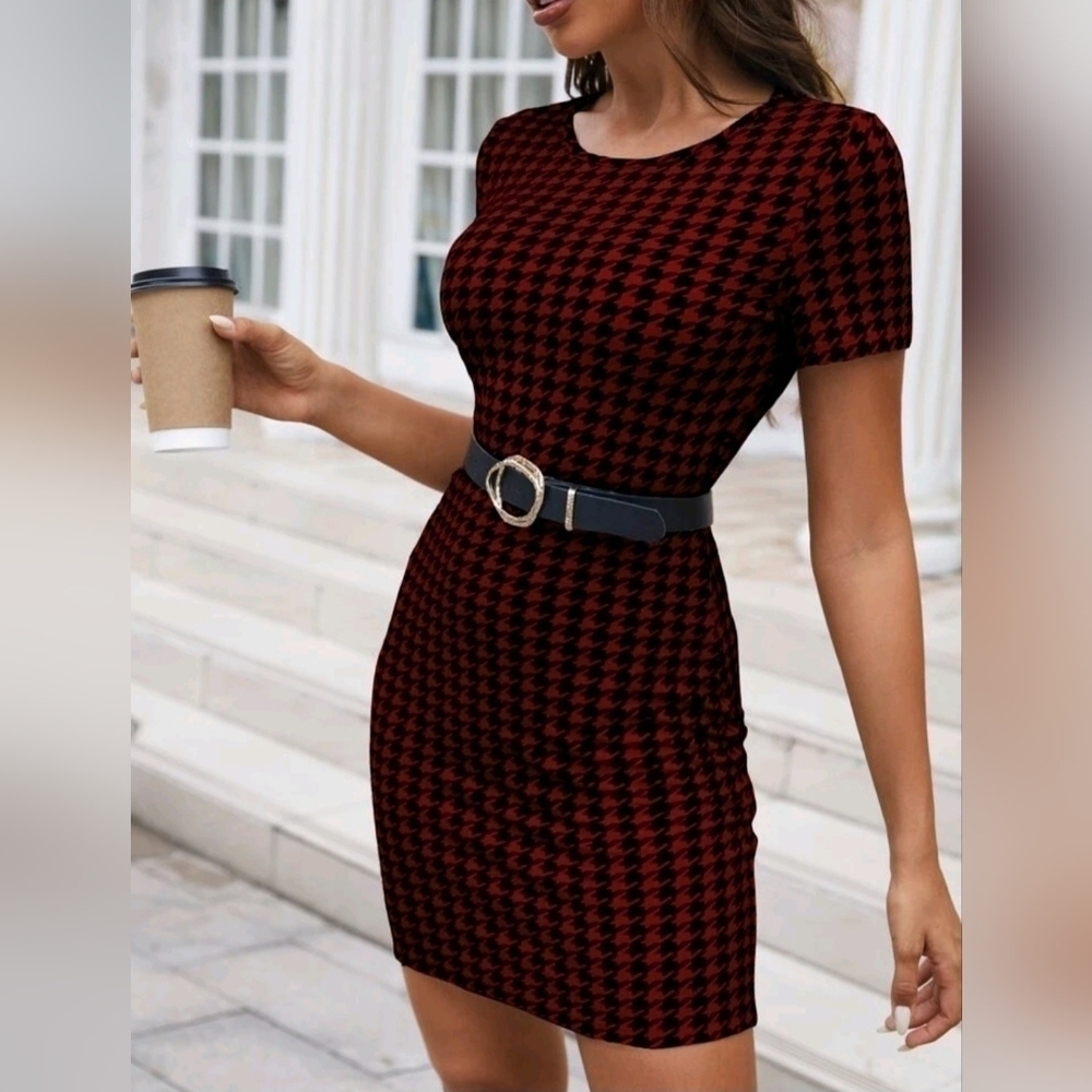 Women's Houndstooth Print Knitted Fitted Dress, Size Large Without Belt